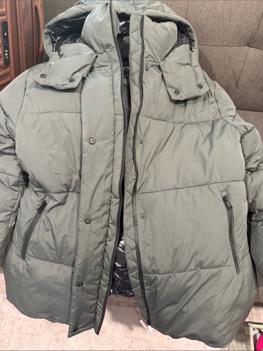 Zara Men's Sage Green Puffer Jacket with Hood